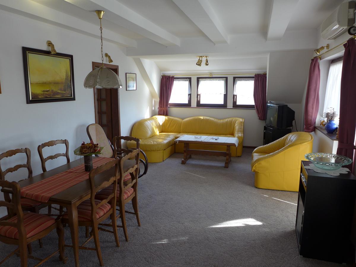 Lakeside Apartment Tihany Esterno foto
